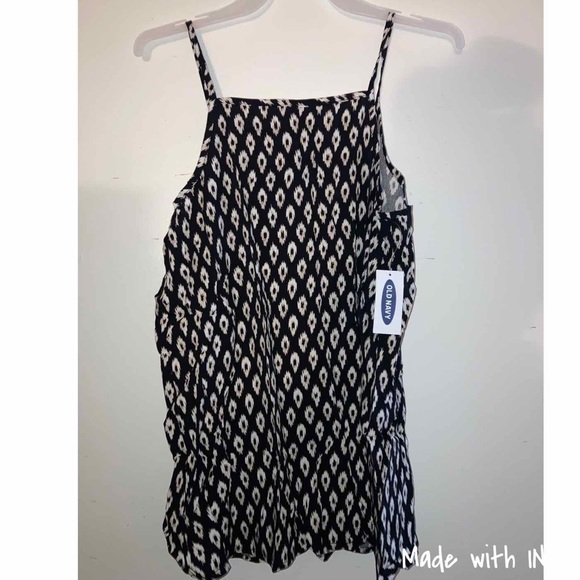 Girls patterned tank top. - Picture 1 of 1